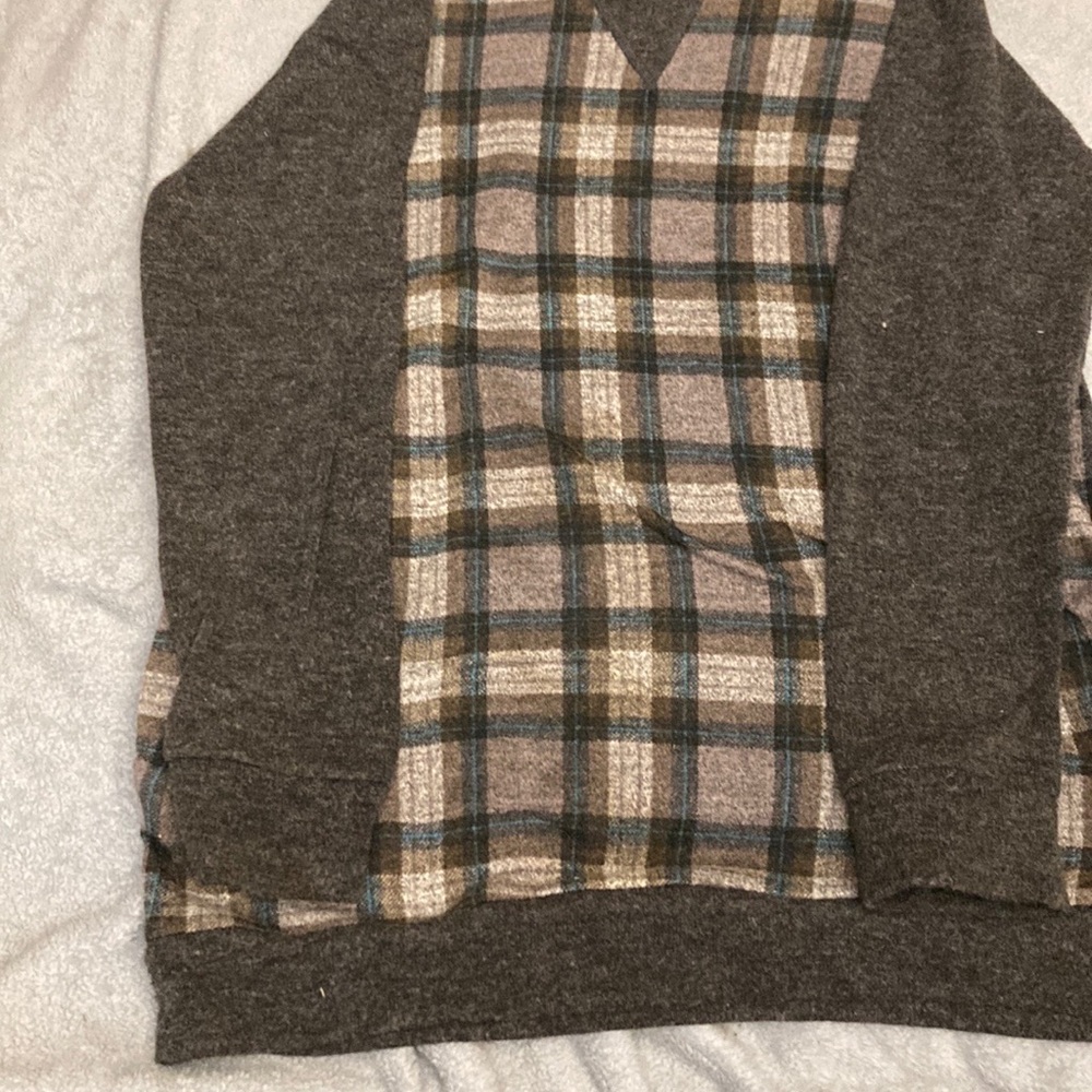 E’GY size M plaid & black
